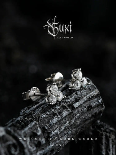 GUI [Hào] Dark Wind Moseying Stone Earrings for Men with Advanced SensBrand: GUIMaterial: 925 SilverPattern: Other/OtherStyle: Original DesignAppearance: brand-newStore name: Buddha & energy Peng Shuai jewelry storeThe main type ofBuddha&EnergyBuddha&EnergyGUI Hào